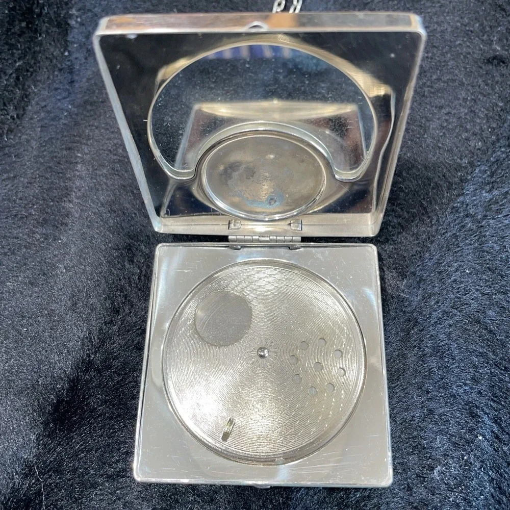Chain Wristlet Makeup Compact GUILLOCHE Floral Enamel Motif Silver Tone